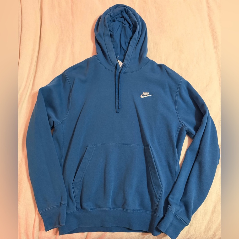 Nike Hoodie in a Vibrant Blue